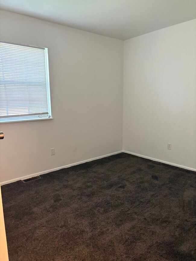 Foto del edificio - Charming 3 beds 2 baths in Columbus!
