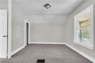 Building Photo - 3153 W 88th St