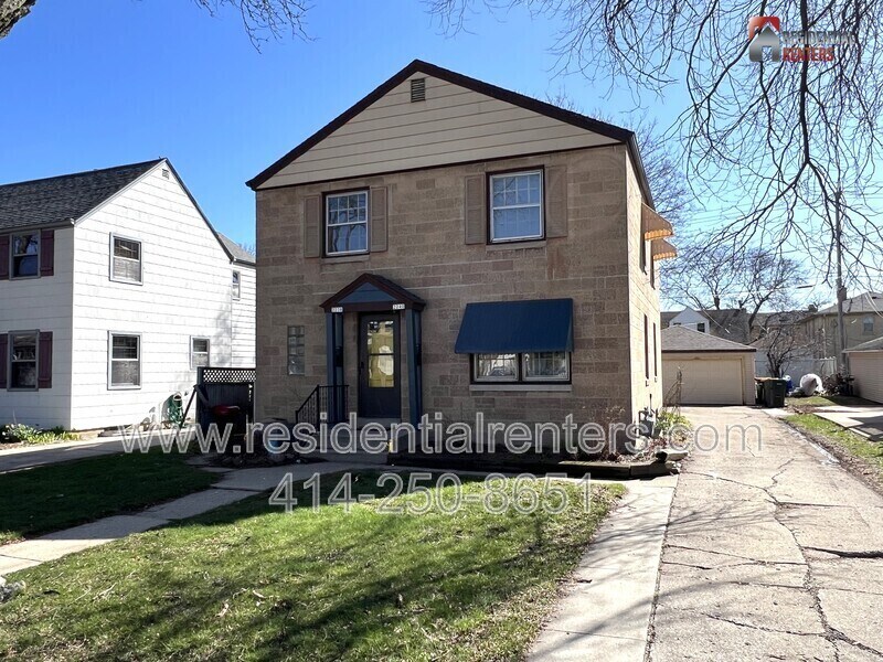 2238 S 82nd St, West Allis, WI 53219 Condo for Rent in West Allis, WI