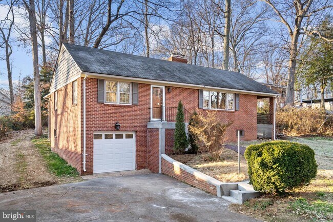 Foto del edificio - 4118 Burke Station Rd