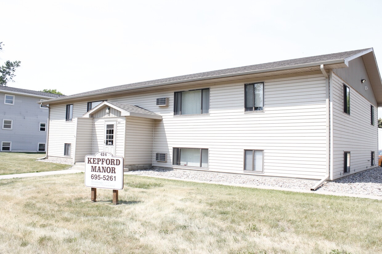 424 Medary Ave S Unit 16, Brookings, SD 57006 Apartments in Brookings