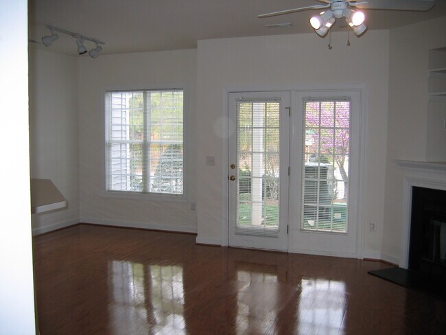 Building Photo - 2605 Broad Oaks Pl