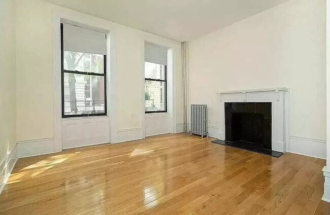 Building Photo - 207 West 107th Street