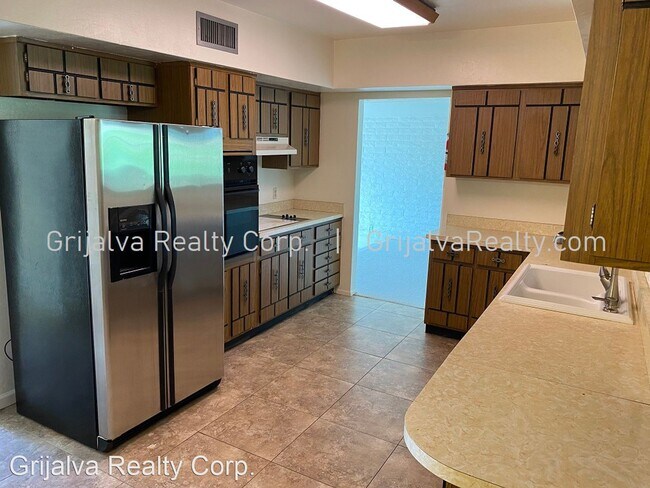 Building Photo - 4 br, 2 bath House - 1801 S Sleepy Hollow Ave