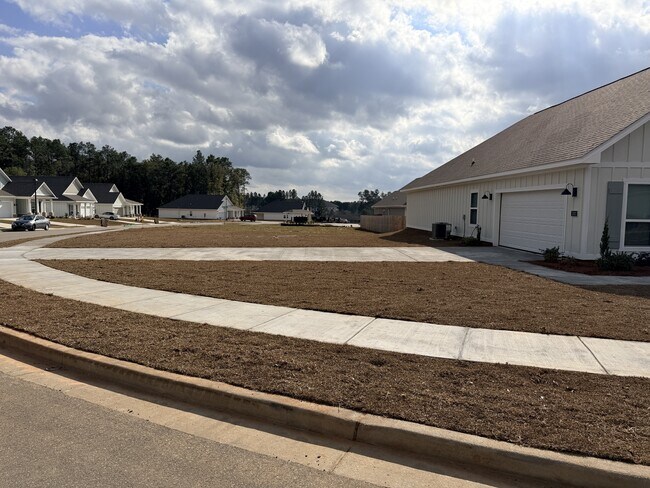 Foto del edificio - 7307 Hawkins Mnr