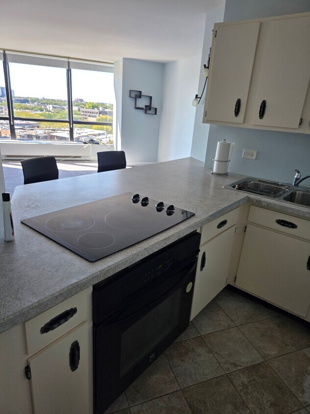 Photo - 5415 N Sheridan Rd (Chicago, IL)