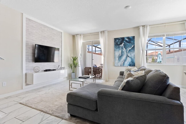 Foto del edificio - 4928 Windermere Ave