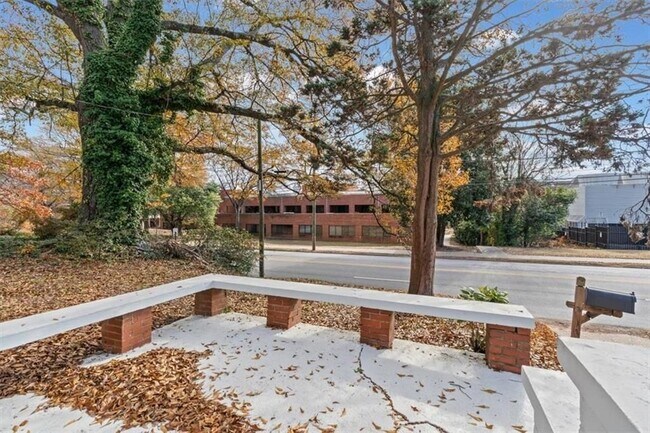 Foto del edificio - 449 10th St NW
