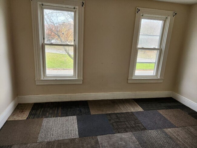 Building Photo - 125 Bloss Up - Ready For Rent!