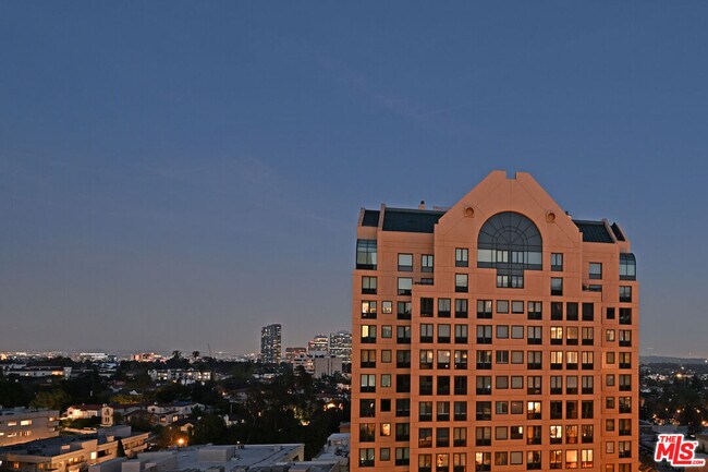 Foto del edificio - 10535 Wilshire Blvd