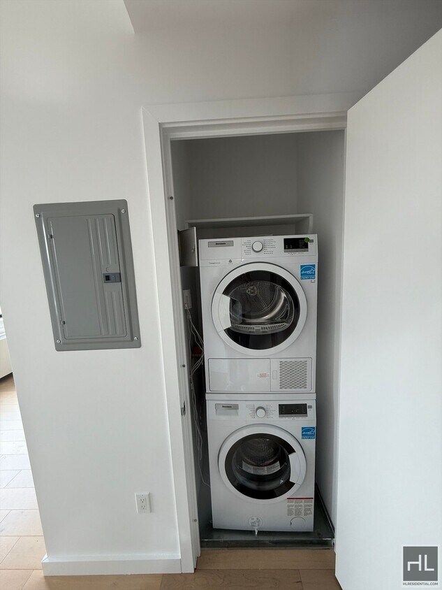 Foto del edificio - NORTHERN BOULEVARD