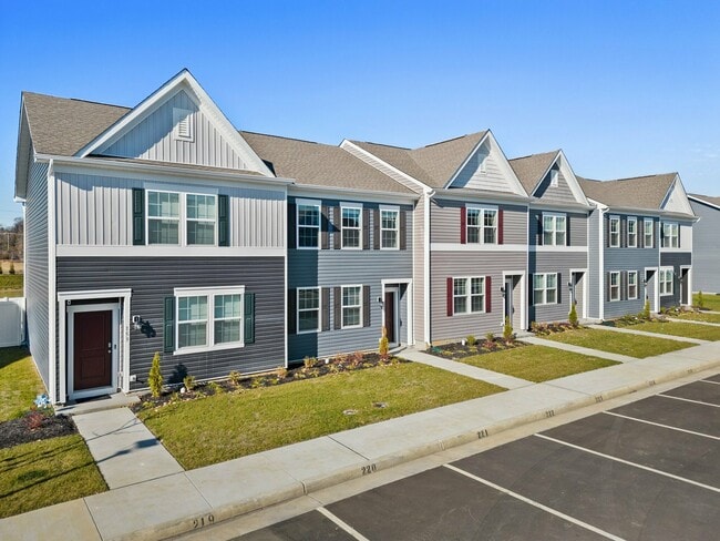 Building Photo - West Wind Townhomes