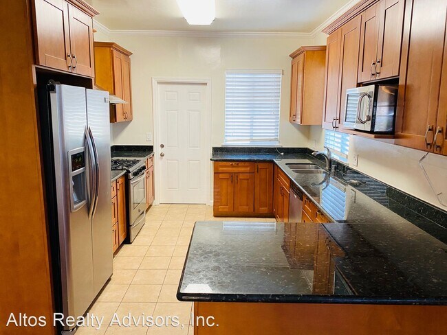 Foto del edificio - 4 br, 2 bath House - 405 Middlefield Road