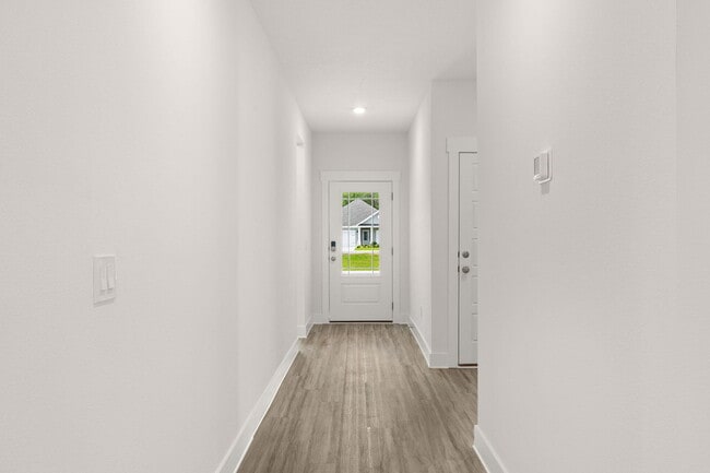 Foto del edificio - 127 Holley Grv Ln