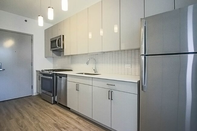 Foto del edificio - 809 W Van Buren St