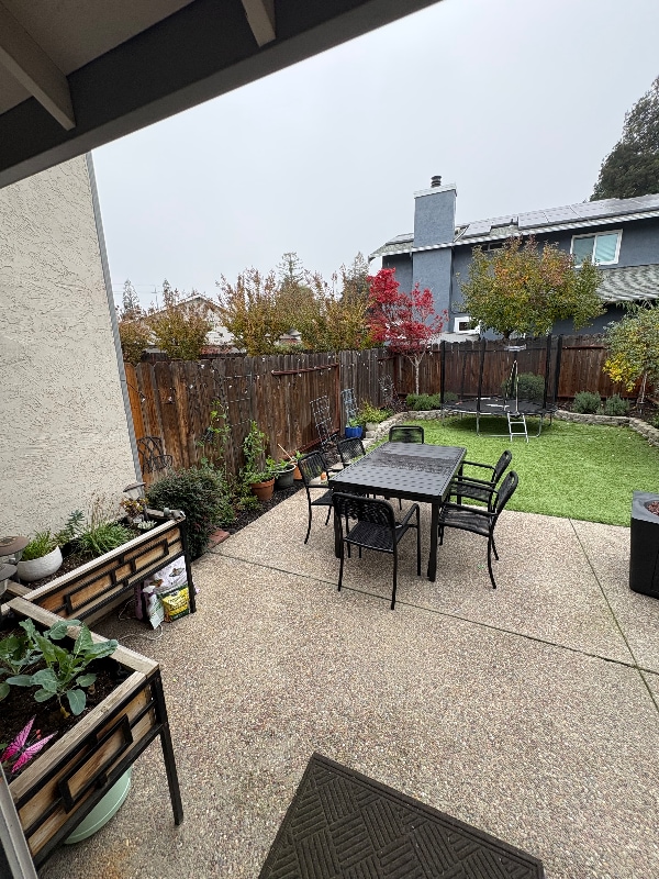 Foto del edificio - 984 San Miguel Rd