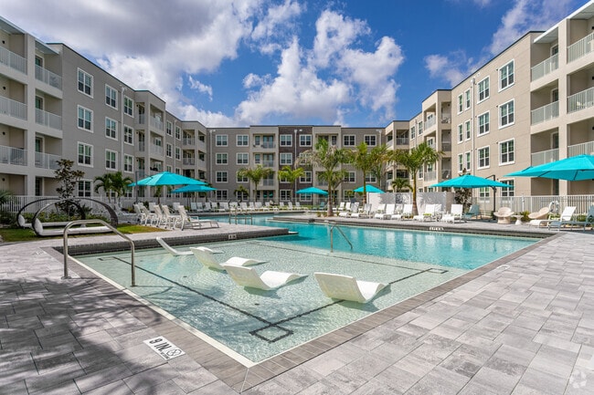 Triton Cay - Resort Style Pool - Triton Cay - Fort Myers