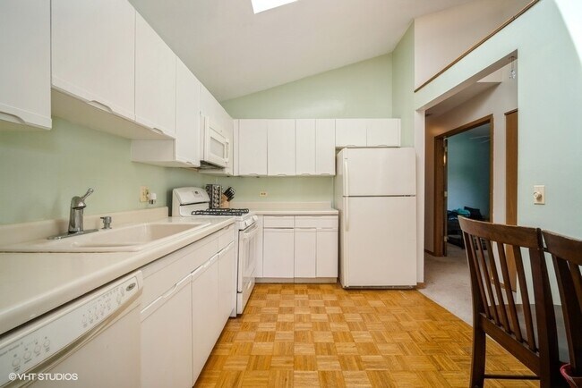 Foto del edificio - 355 Le Parc Cir