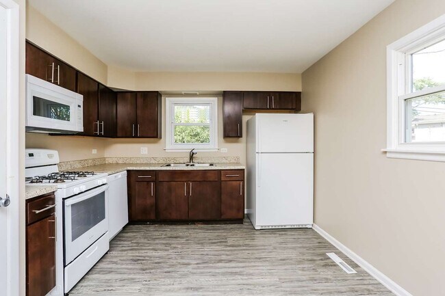 Foto del edificio - 5824 Orange Ln
