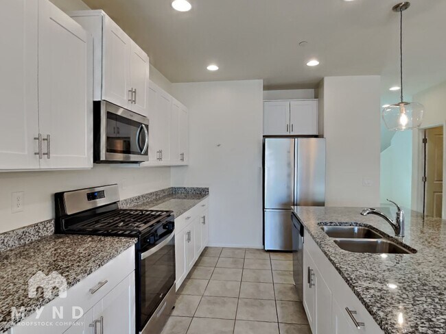 Building Photo - 13057 N Loralei Dr