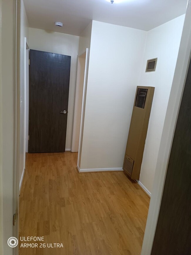 Building Photo - 2.0 bedroom in Bell California 90201