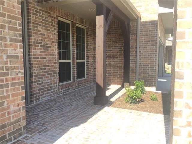 Building Photo - 14852 Lucerne Dr