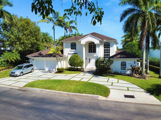 Building Photo - 5023 NW 94th Pl