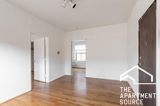 Foto del edificio - 929 W Sunnyside Ave