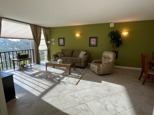 Primary Photo - 7400 Sun Island Dr S