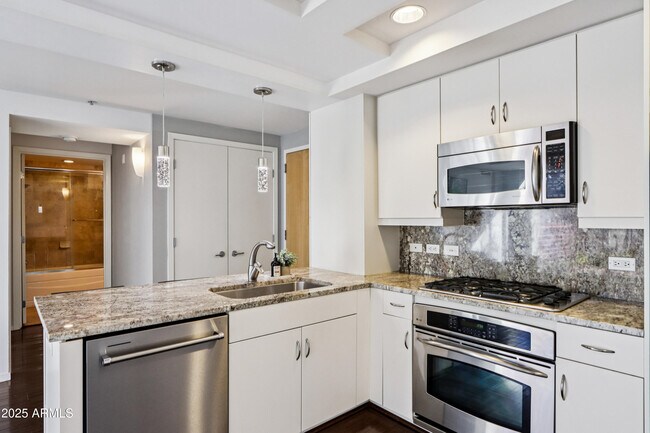 Foto del edificio - 7147 E Rancho Vista Dr