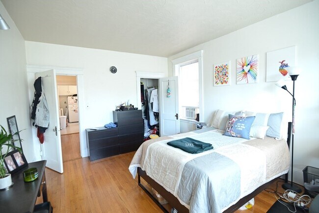 Foto del edificio - 15 Parkman St