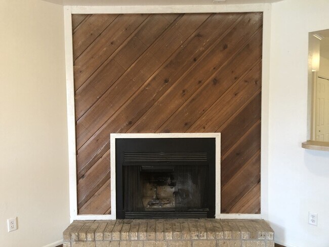 Building Photo - 2422 Pecan Ridge Dr