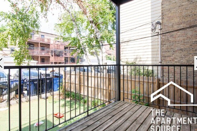 Foto del edificio - 3820 N Sheffield Ave