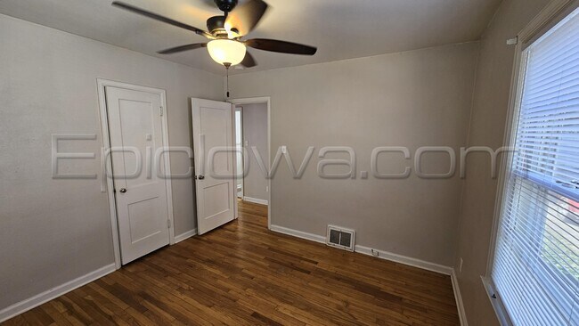 Foto del edificio - 1105 33rd St SE