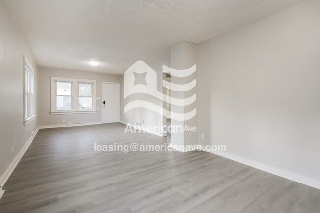 Building Photo - 1710 Elwood Ave