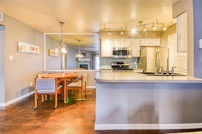 Foto del edificio - 3000 Chautauqua Ave