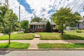 Building Photo - 1200 Stafford Ave