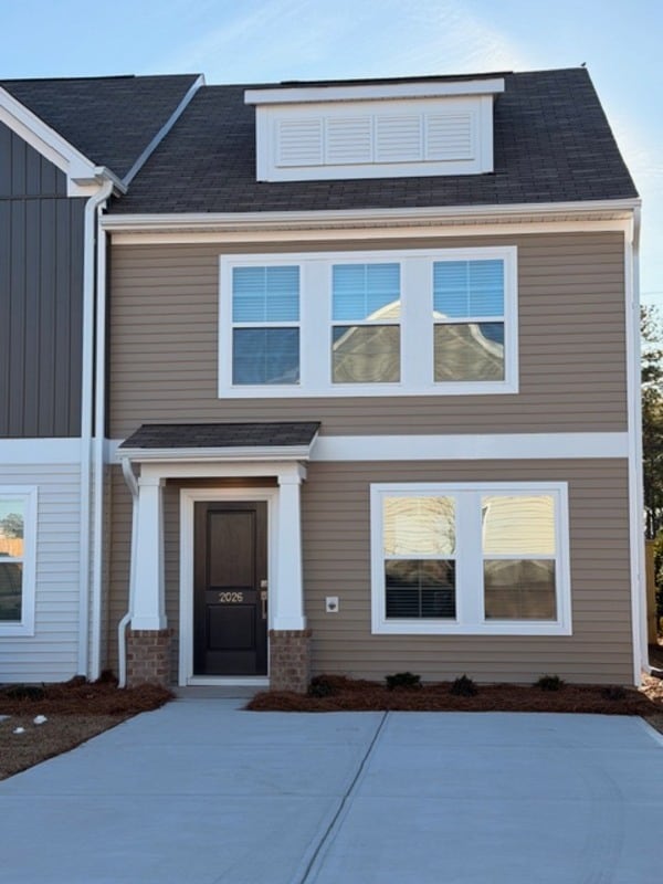 Building Photo - 2026 Skyline Rd