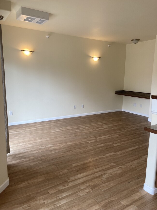 Building Photo - 1157 N 17th St