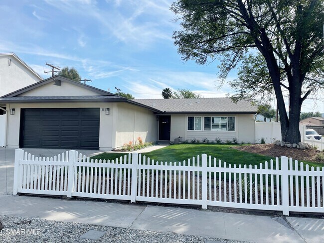 Foto del edificio - 382 Aristotle St