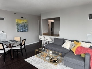 Building Photo - 400 N La Salle Dr