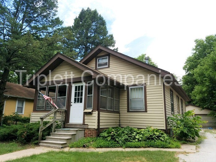 Primary Photo - 307 S Maple Ave