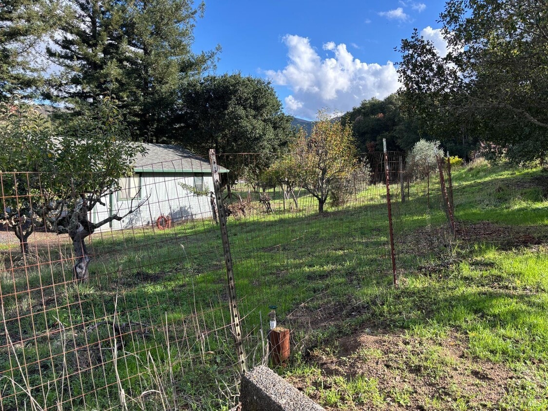 Primary Photo - 1776 Meda Ave