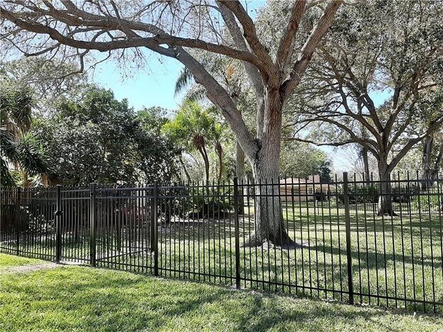 Building Photo - 1838 Clearbrooke Dr