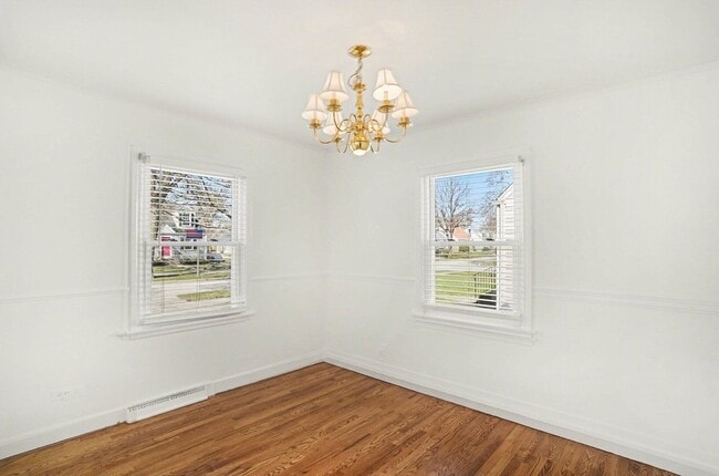 Building Photo - 995 Swain Ave