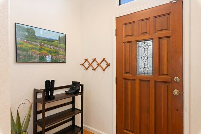 Foto del edificio - 14506 Spruce Grove Rd