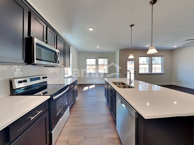 Building Photo - 5242 Blue Mountain Dr