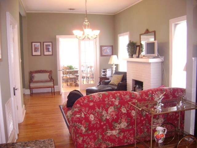 Living room - 705 W Healey St