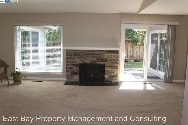 Foto del edificio - 843 Avalon Way