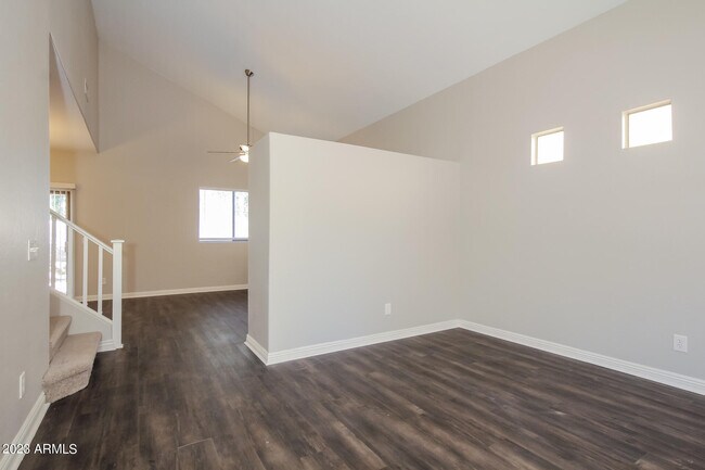 Foto del edificio - 3044 W Los Gatos Dr